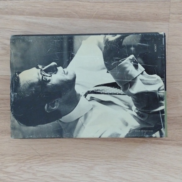 Winston Churchill A Study in Failure Author Robert Rhodes James Hardcover 1970 - Picture 2 of 4